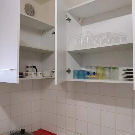 De 3 à *