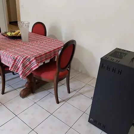De 3 à *